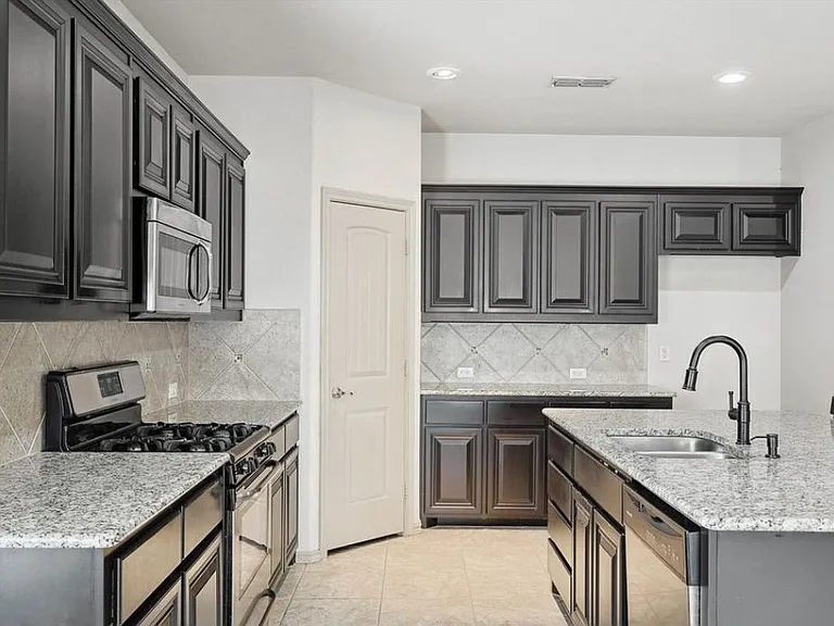 15628 Carlton Oaks Dr — Photo 5
