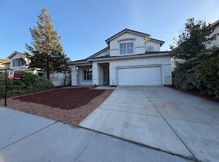 711 Hillock Dr, Hollister, CA 95023