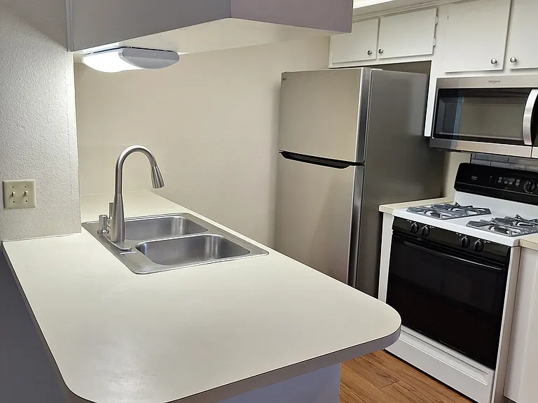 8207 Hood Cir #B — Photo 13