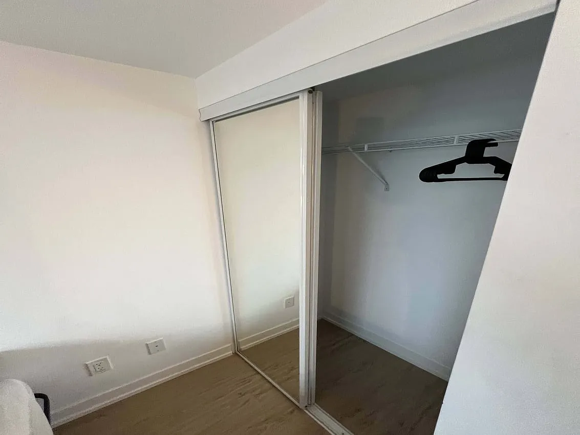 Deluxe Room - Wood St & Church St — Photo 3