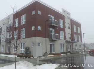 1649 N Maple Rd #402, Ann Arbor, MI 48103