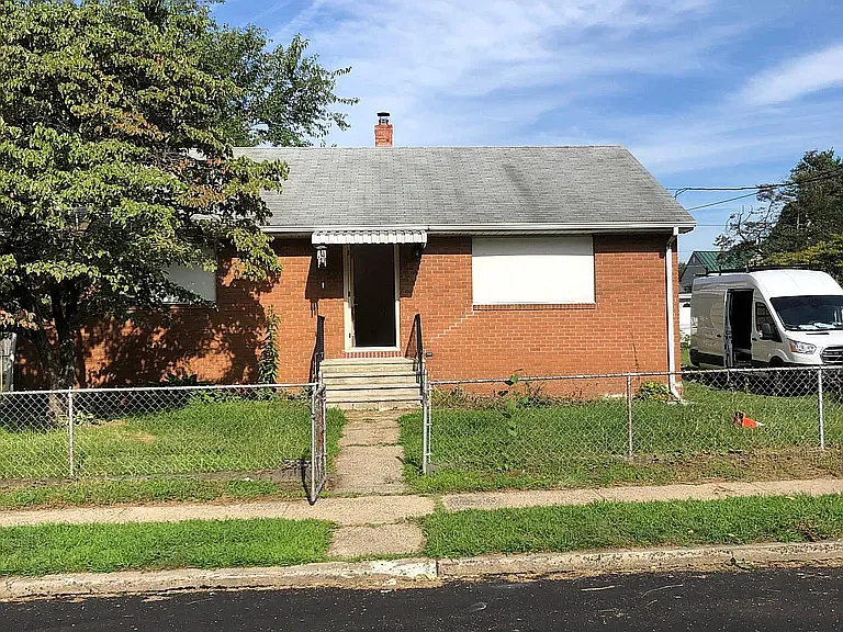 388 Durand Ave — Photo 1