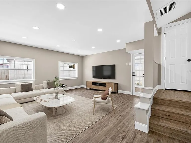 3620 E Tampa Cir — Photo 3