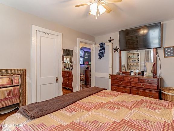 5th image of 1702 Lakeside Dr
