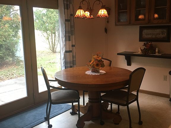 4th image of 374 Independence Ct