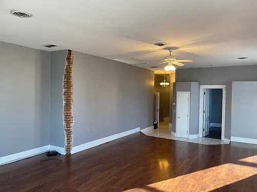 514 E State St #1 Photo 1