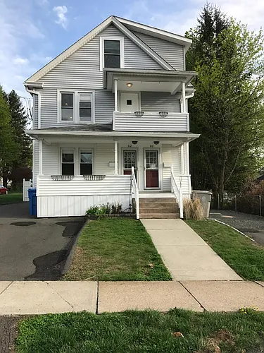 60 Cypress St Photo 1
