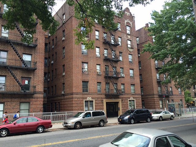 2nd image of 15711 Sanford Ave APT 14A