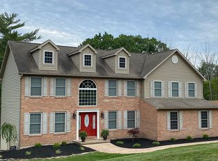 28 Rice Ct, Dallas, PA 18612