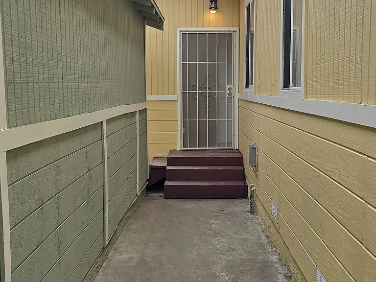 1060 Cherry Ave #A — Photo 32