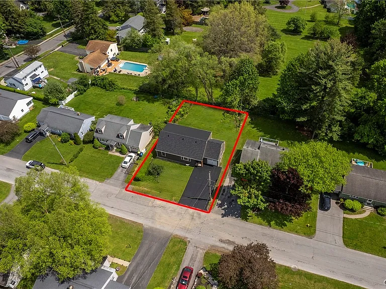 8 Terrace Hill Dr — Photo 11