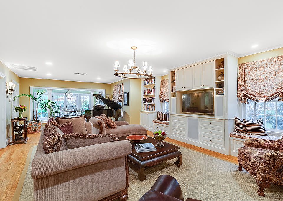 93 Pound Hollow Rd, Glen Head, NY 11545 Zillow