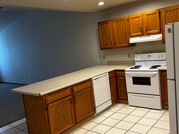 5th image of 1198 Abbott Cir