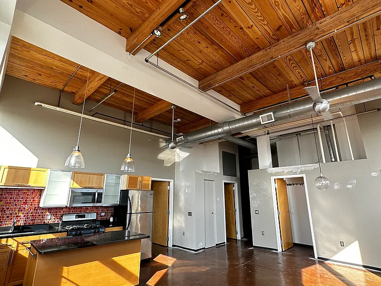 118 Holmes St #4 — Photo 6