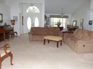 9335 Southern Belle Dr, Weeki Wachee, FL 34613