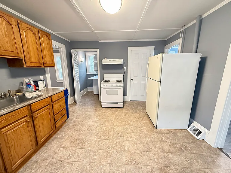 12 Sniffen St #1 — Photo 10