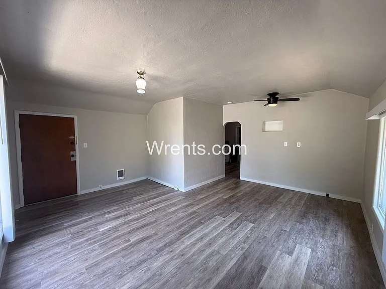 512 E Liberty Ave — Photo 5