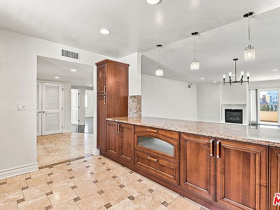 4th image of 1828 Glendon Ave #Penthouse 3