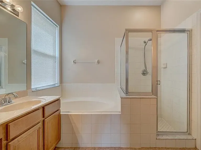 5701 Brackenwood (8)_03092026