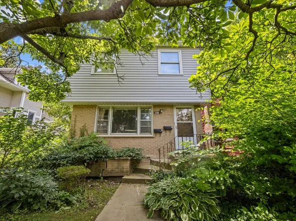 2490 Green Bay Rd, Highland Park, IL 60035