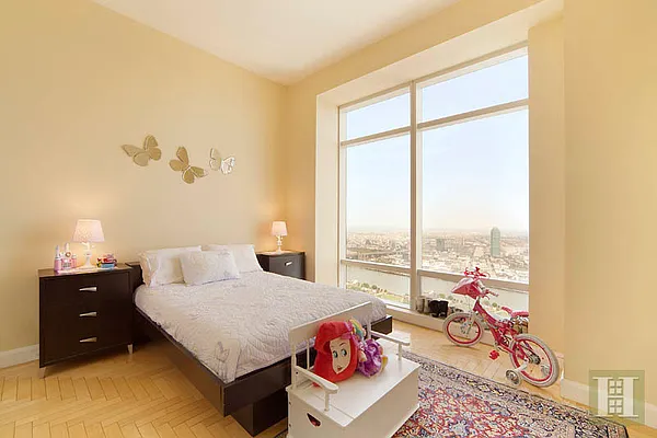 Sold by Halstead Real Estate | media 22