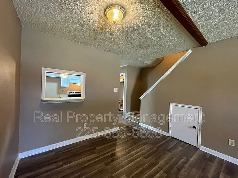 750 Hospital Rd #Q-3 — Photo 6
