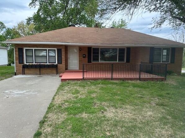 7 Boller Dr, Boonville, MO 65233