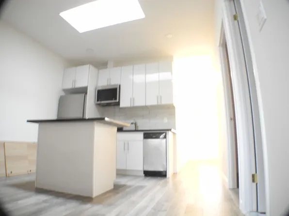 3619 37th St #2, Long Island City, NY 11101