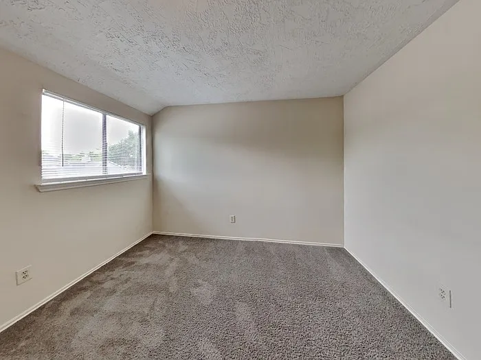907 Briarcreek Dr — Photo 14