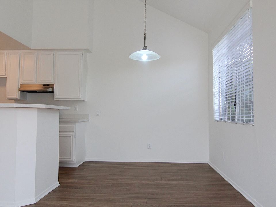 1st image of 2347 Kerwood Ave