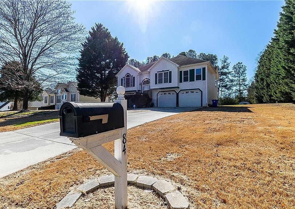 1st image of 84 Camden Woods Dr