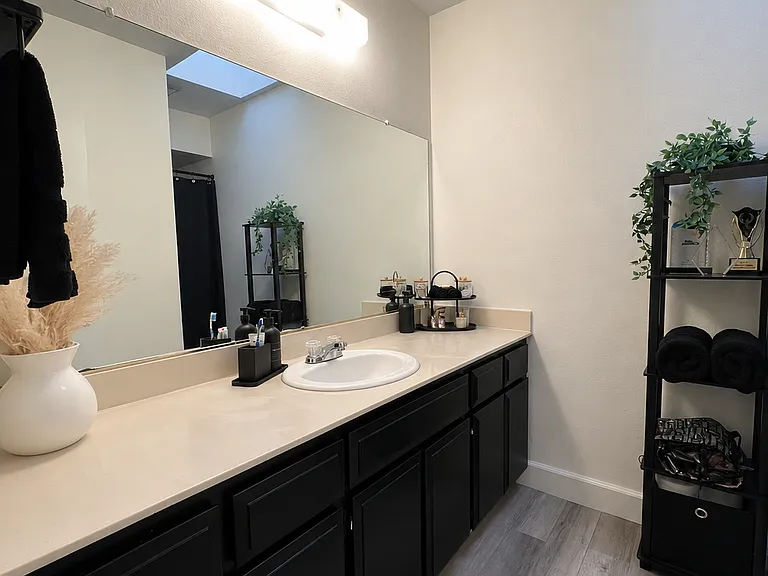2422 Camino Garden Way — Photo 12
