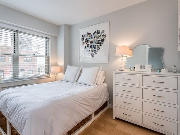3rd image of 520 E 72nd St APT 14B