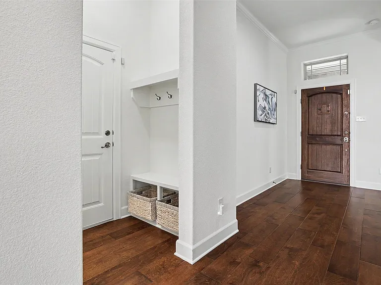 213 Southern Cross Dr — Photo 12