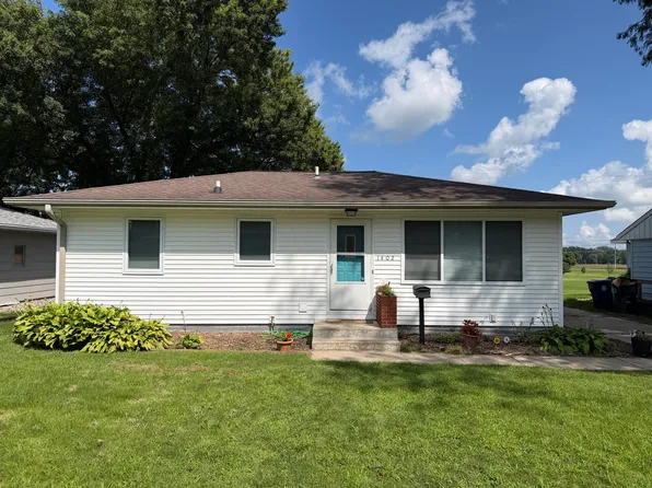 1402 Meadowlane Ave, Ames, IA 50010