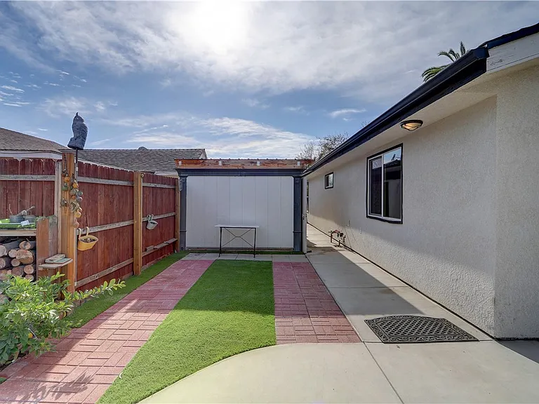 7441 Beckford Ave #1/2 — Photo 27