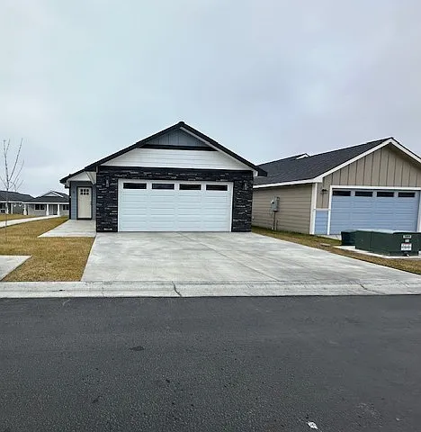 503 D St SE Photo 1