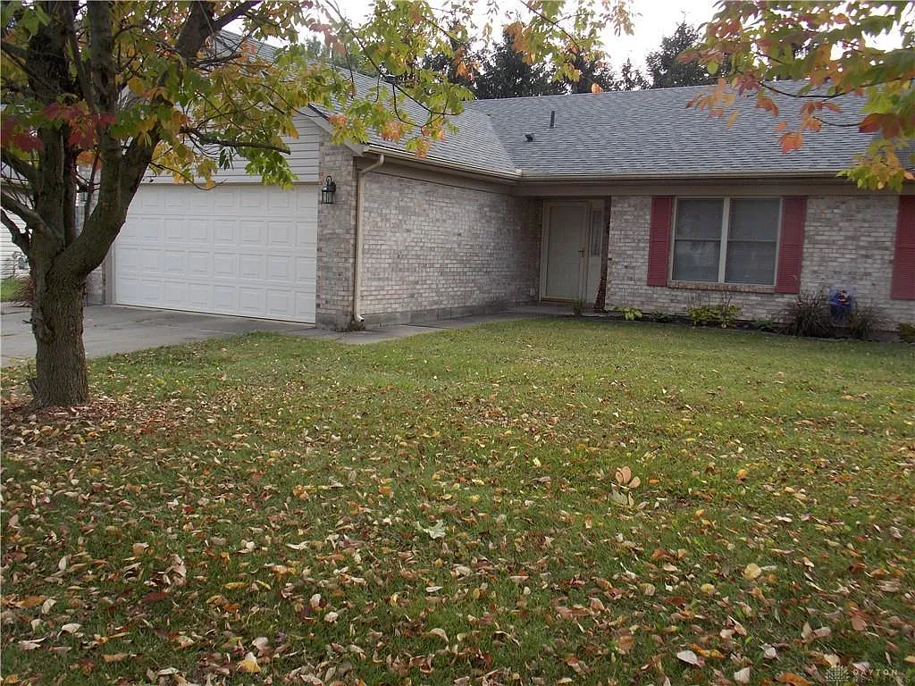 130 Warner Dr photo 1