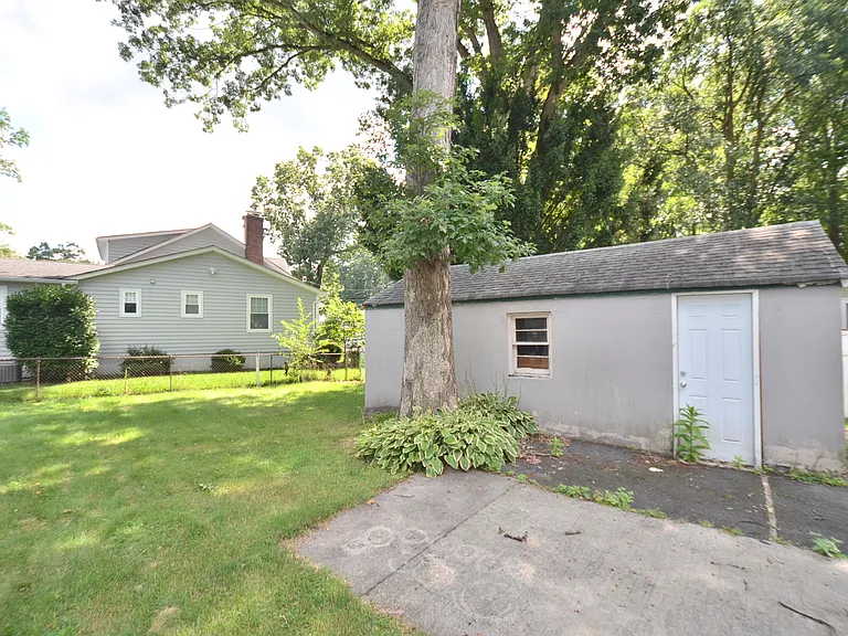 22 Tulip Ct — Photo 18