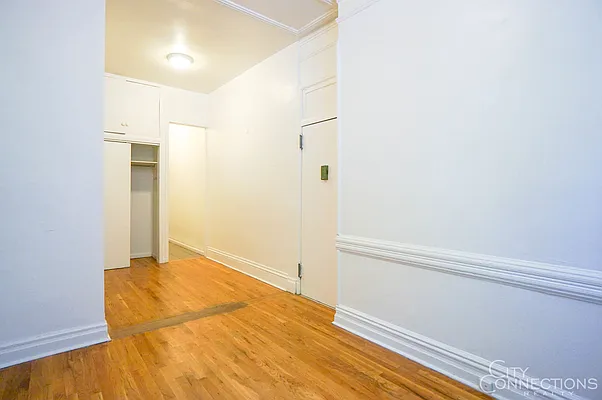 Rented by City Connections Realty | media 7