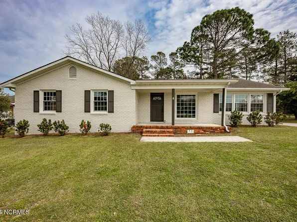 407 Madam Moores Lane, New Bern, NC 28562