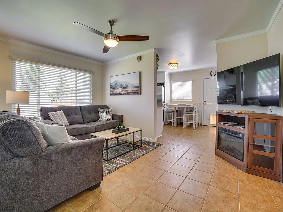 200 Adaline St #ID1648384P