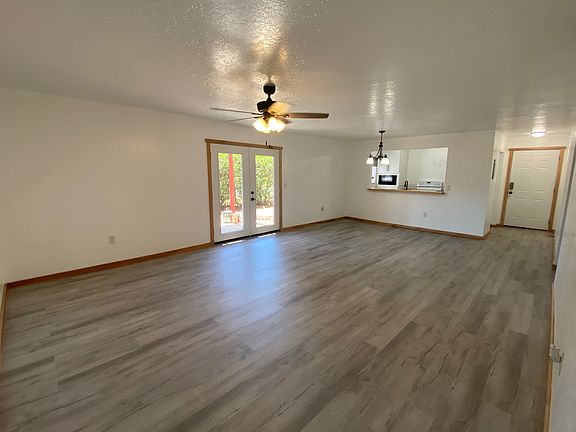 5th image of 1951 Toucan Way #210-A