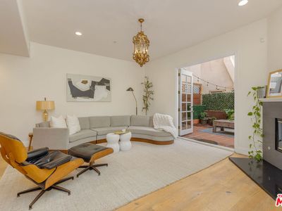 11963 Mayfield Ave APT 102, Los Angeles, CA, 90049