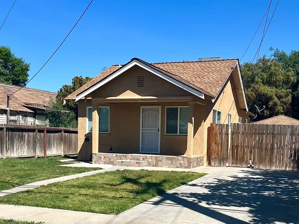 110 Champion St, Lemoore, CA 93245