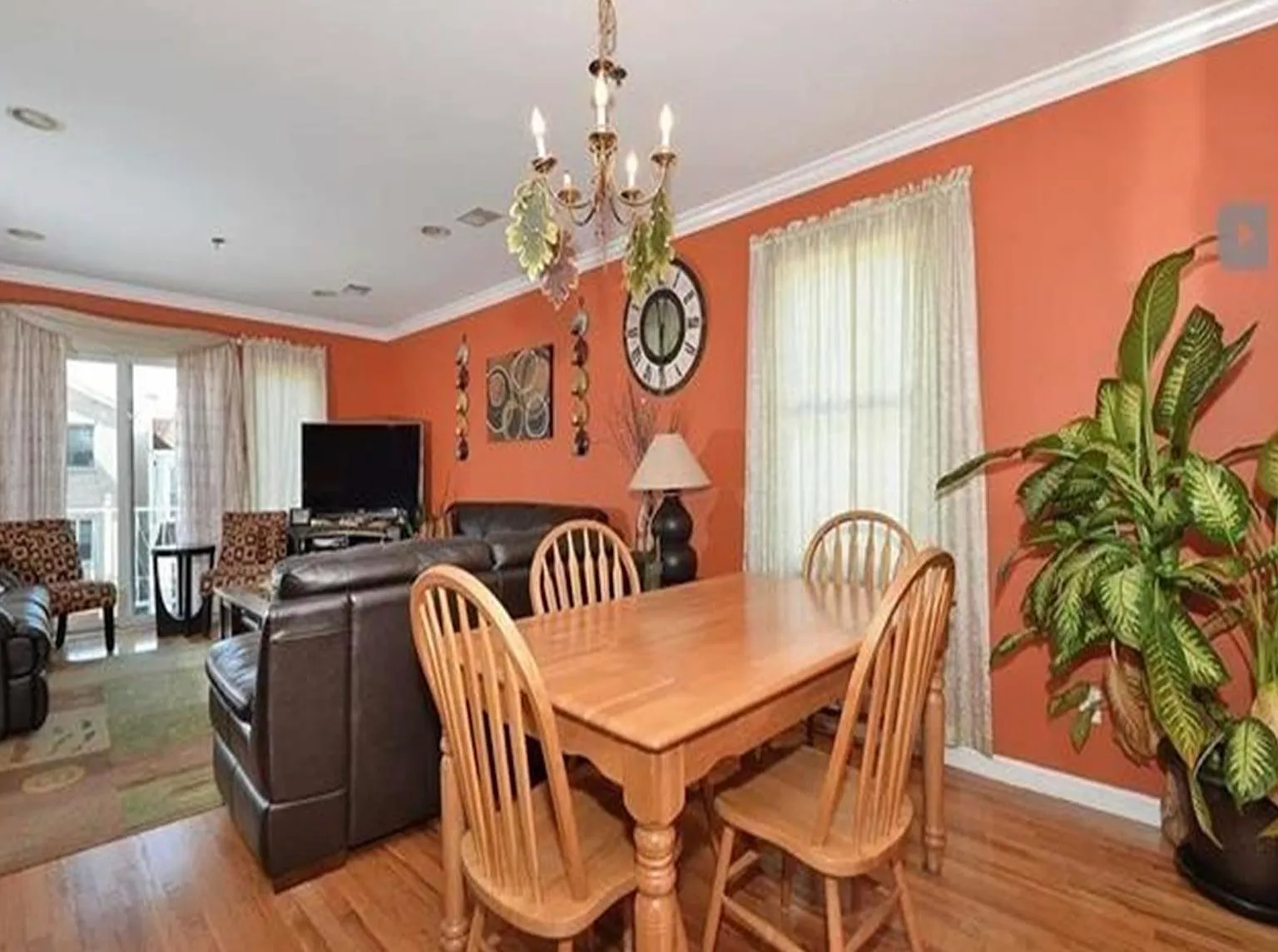 3 bed, 2.0 bath, 1178 sqft, $2,800 — Photo 4