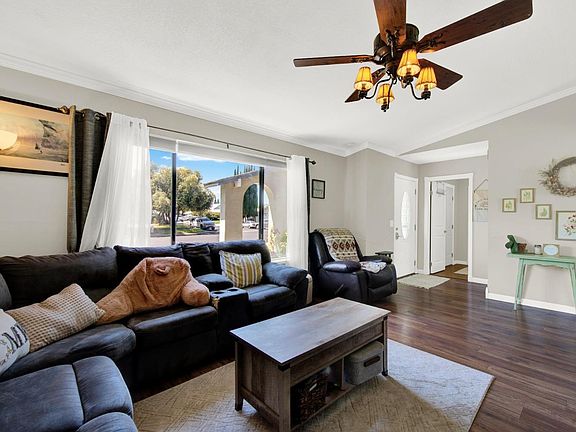 5th image of 1363 Farmington Drive