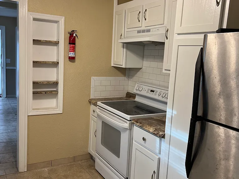 225 E Ocala St — Photo 4