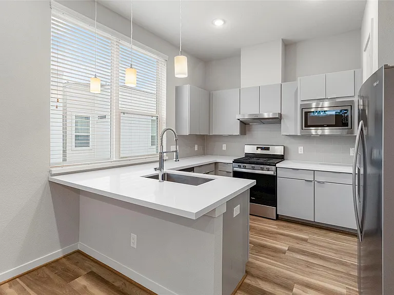 606 Thornton Rd #C — Photo 1
