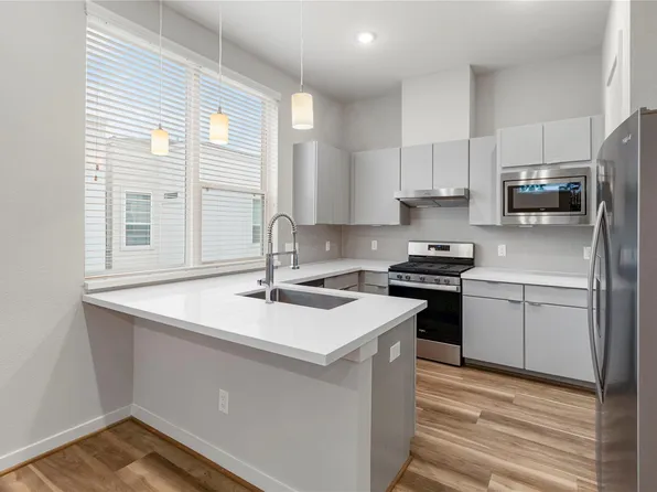 606 Thornton Rd #C, Houston, TX 77018